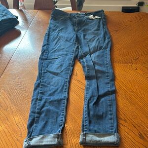 Slimming skinny, skinny jeans